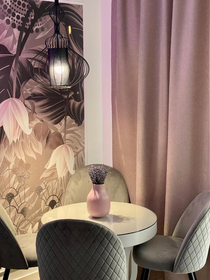 Jeny Boutique Apartment Targu Mures Exterior photo