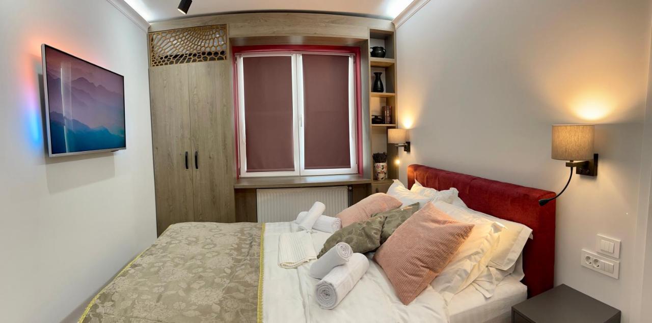 Jeny Boutique Apartment Targu Mures Exterior photo