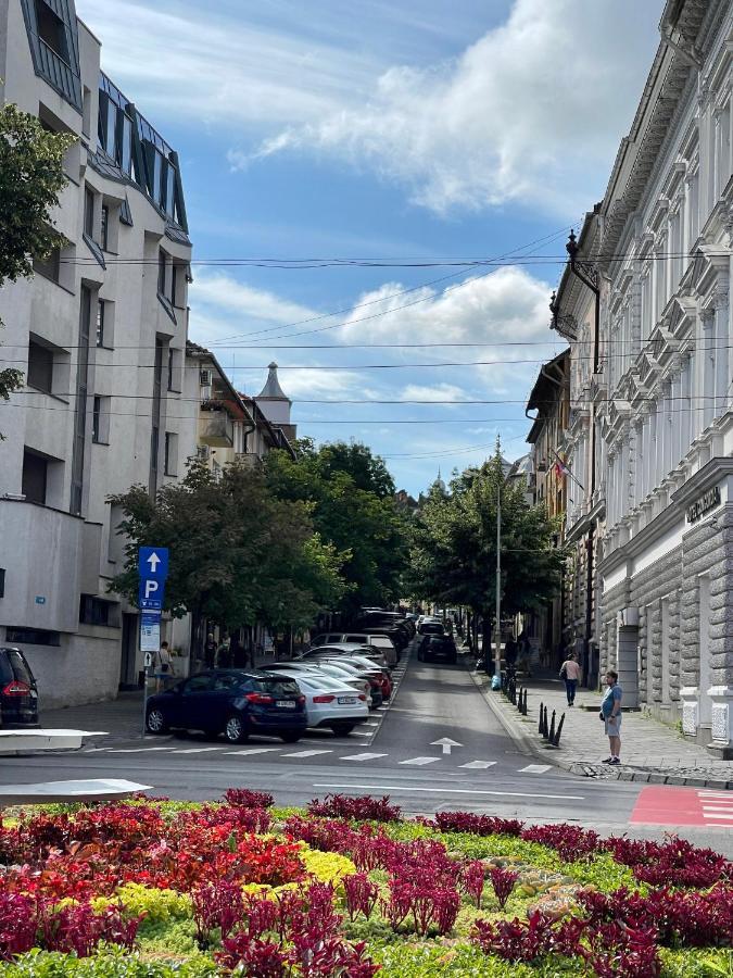 Jeny Boutique Apartment Targu Mures Exterior photo